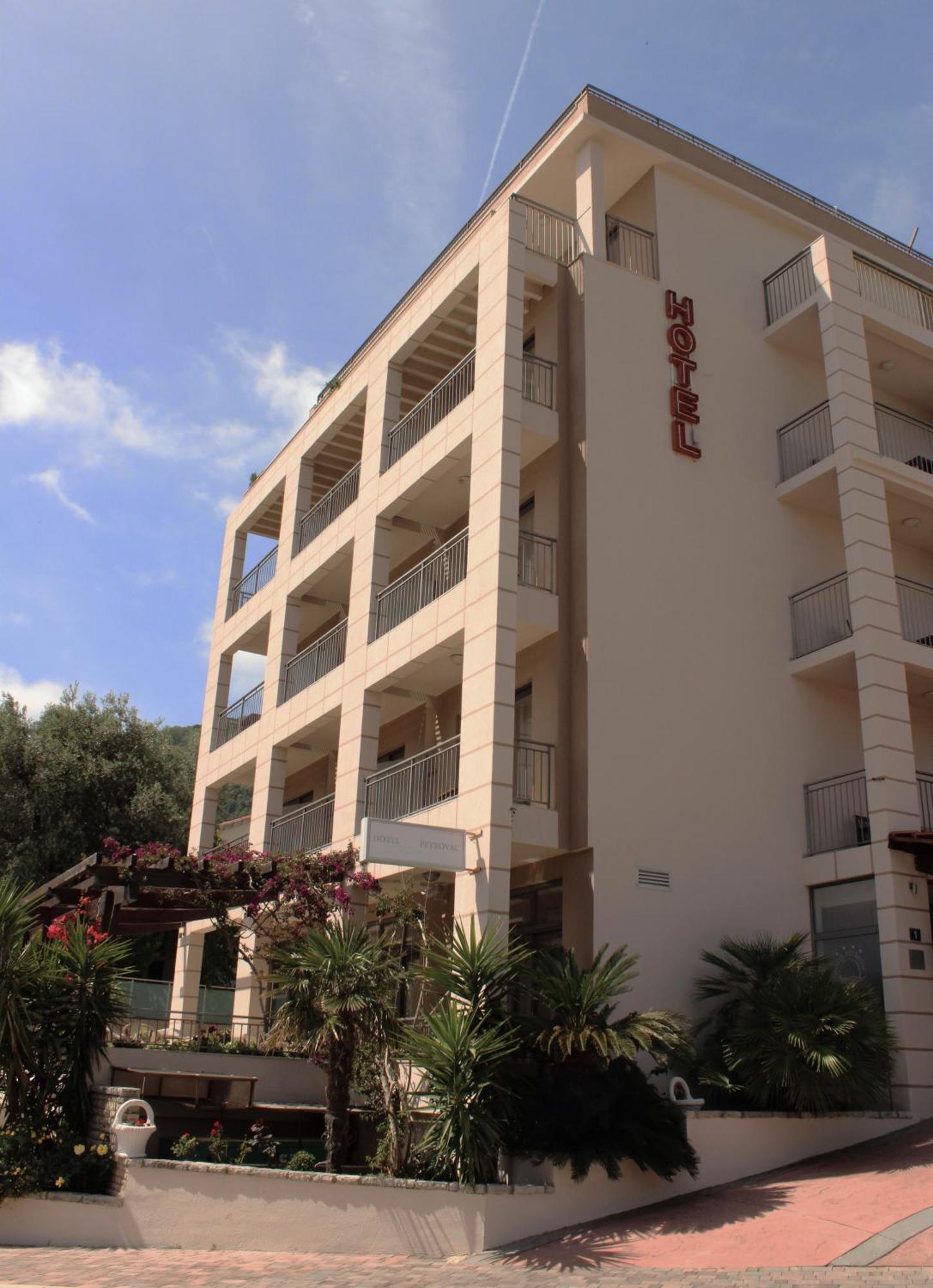 Hotel Petrovac Exterior photo