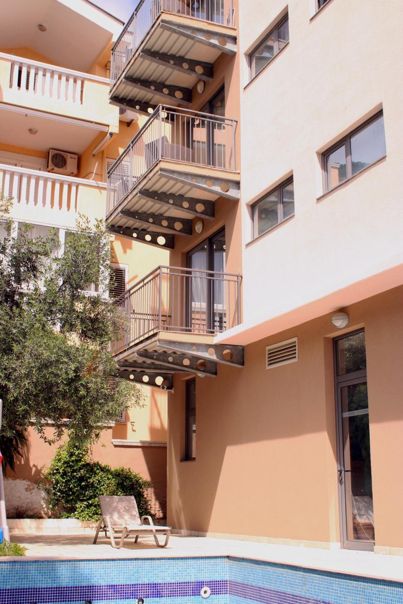 Hotel Petrovac Exterior photo