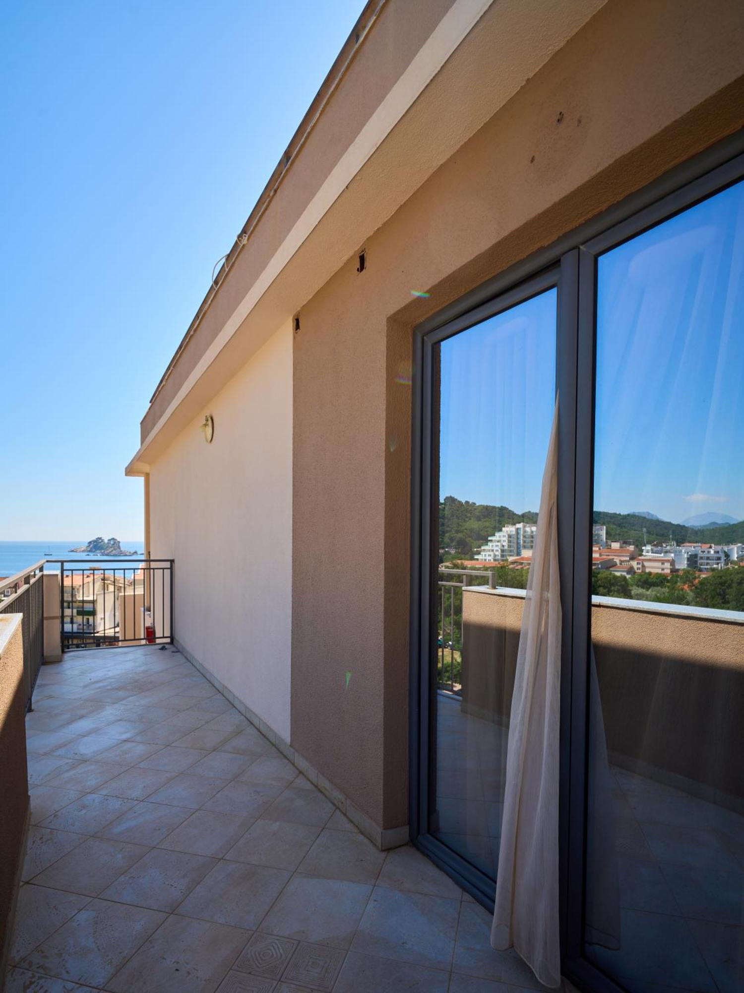 Hotel Petrovac Exterior photo