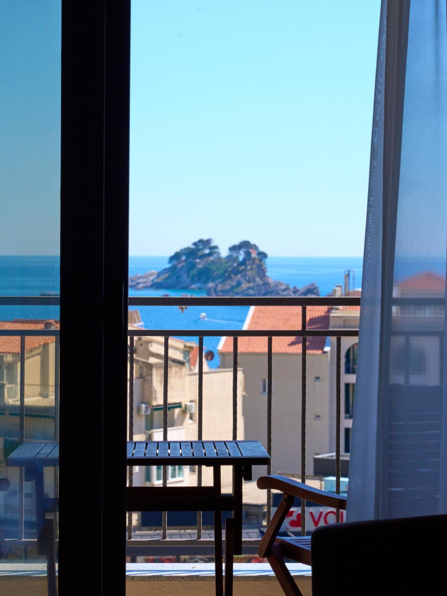 Hotel Petrovac Exterior photo